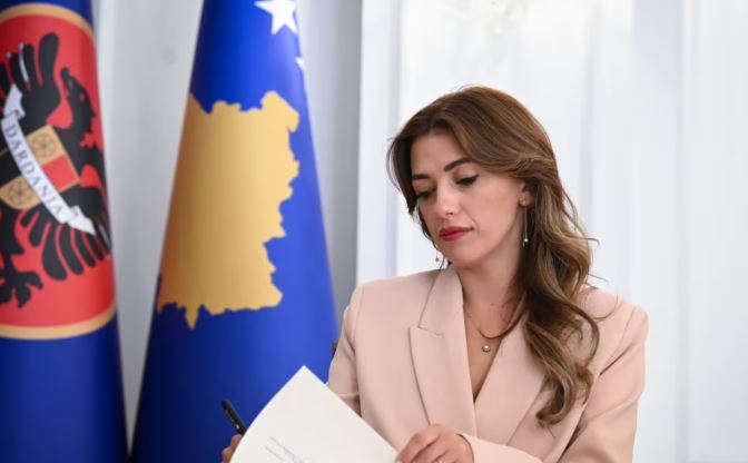 Sot afati i fundit/ Haxhiu i drejtohet Kushtetueses: Kush i ushtron kompetencat presidenciale pas 6 tetorit?