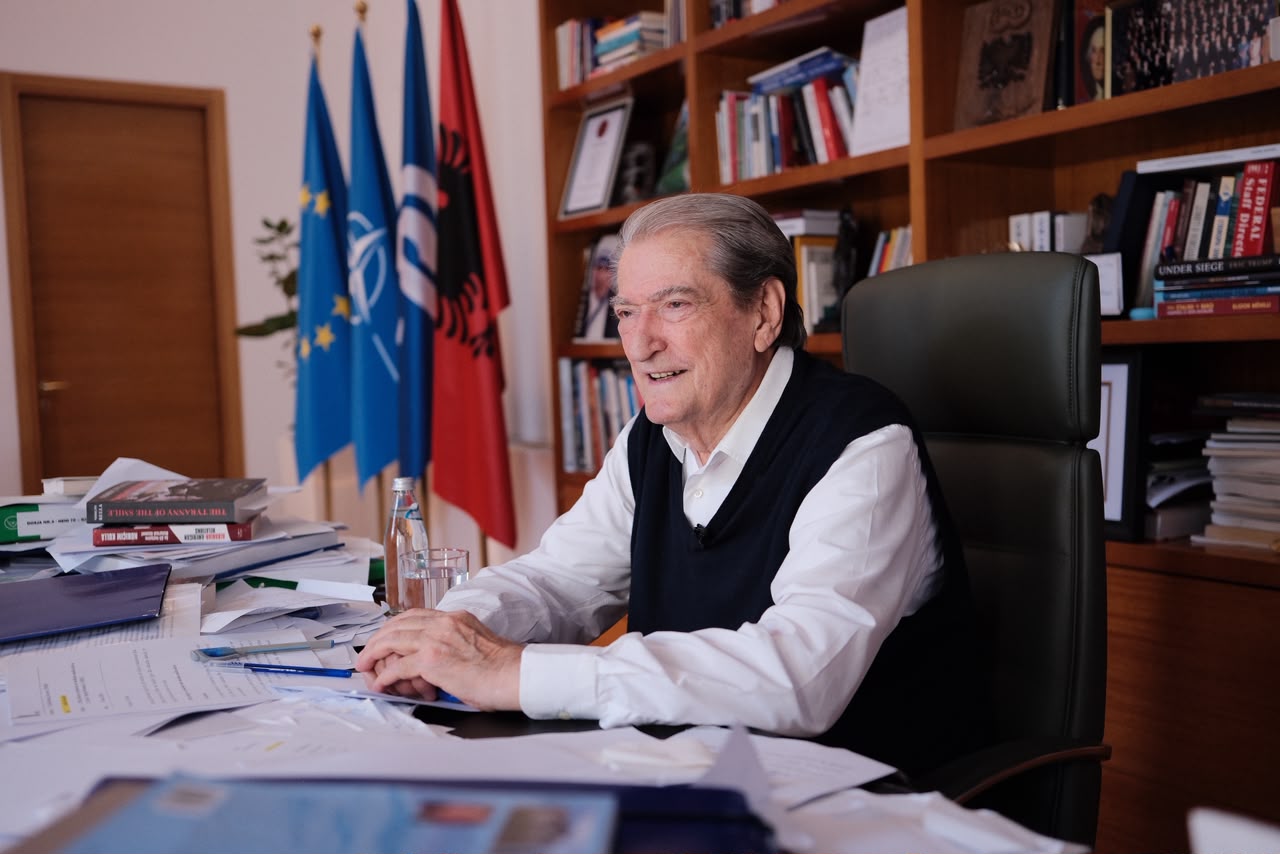 videot-e-agasit-berisha-i-bindur-rama-eshte-filmuar-ka-humbur-cdo-standard-moral