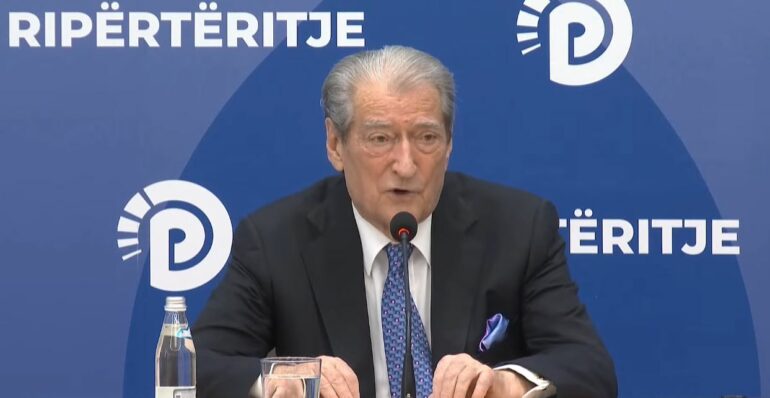 “Rama ekzekuton 15 bashki për hir të karriges”/ Berisha: Nesër nga mbarë Shqipëria të gjithë bashkohen në protestë, të mbrojmë interesat qytetare