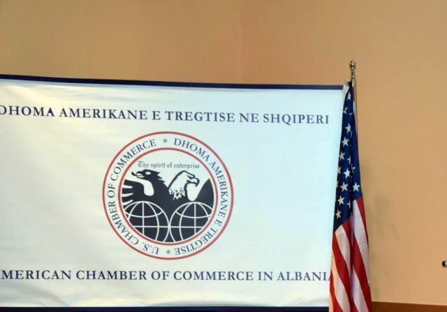 “Qeveria na la pa mbrojtje”/ Dhoma Amerikane e Tregtisë: Shkaqet e krizës i kemi paralajmëruar! Institucionet të garantojnë sigurinë publike dhe mbrojtjen e pronës private