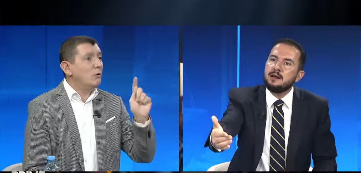  Ndajnë pushtetin  njëri mban qeverinë  tjetri opozitën   Salianji insiston  Rama dhe Berisha janë takuar në Rinas   