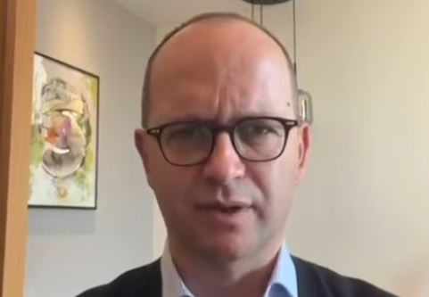 Foto nga burimi: Shqiptarët kërkojnë dorëheqjen e Ramës/ Reagon për herë të parë socialisti Ditmir Bushati