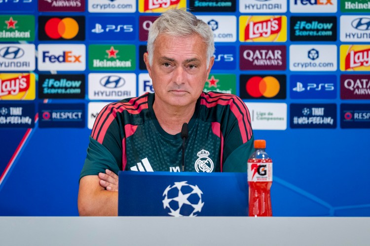 Foto nga burimi: Real Madrid, Mourinho “i hekurt” para Championsit: Askush s’është i paprekshëm, në fushë dua luftëtarë