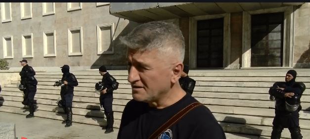 Rinia sot në shesh   Jemi me studentët  mbështetje pa kushte    Gjekmarkaj  Nuk duam të monopolizojmë protestën e tyre