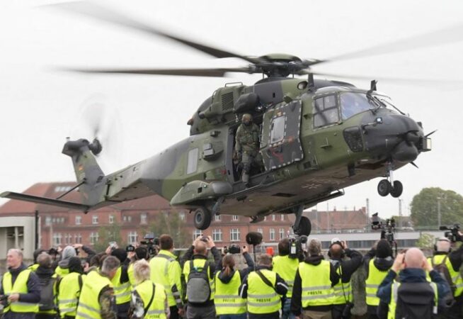 Tanke dhe helikopterë në rrugët e Hamburgut, Gjermania simulon skenarin e një lufte ndaj Rusisë