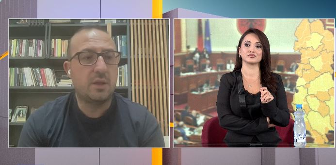  Divjakën duan ta kthejnë në kooperativë bujqësore   Korreshi shpërthen për  Territorialen   Vdekja e    