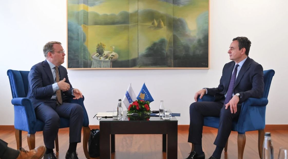 Kurti takon komisionerin e OSBE së  ngre shqetësimin për diskriminimin e shqiptarëve në Preshevë  Bujanoc dhe Medvegjë