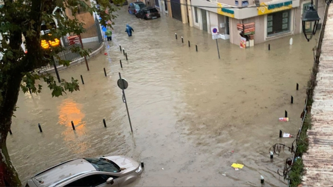 Tre viktima nga stuhitë dhe përmbytjet në Francë  qindra banorë evakuohen nga banesat