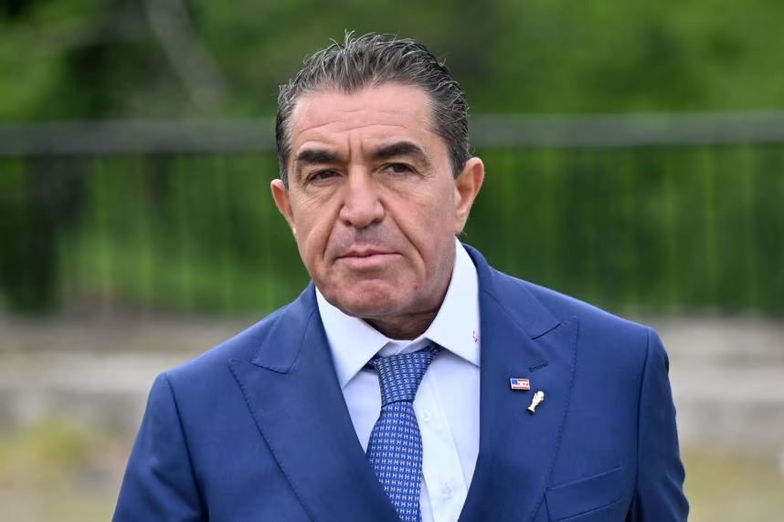Foto nga burimi: Vizitoi Shqipërinë një muaj më parë, Trump largon Paolo Zampollin nga detyra! E-mailet zbulojnë përplasjet dhe sulmet personale me zyrtarin e DASH