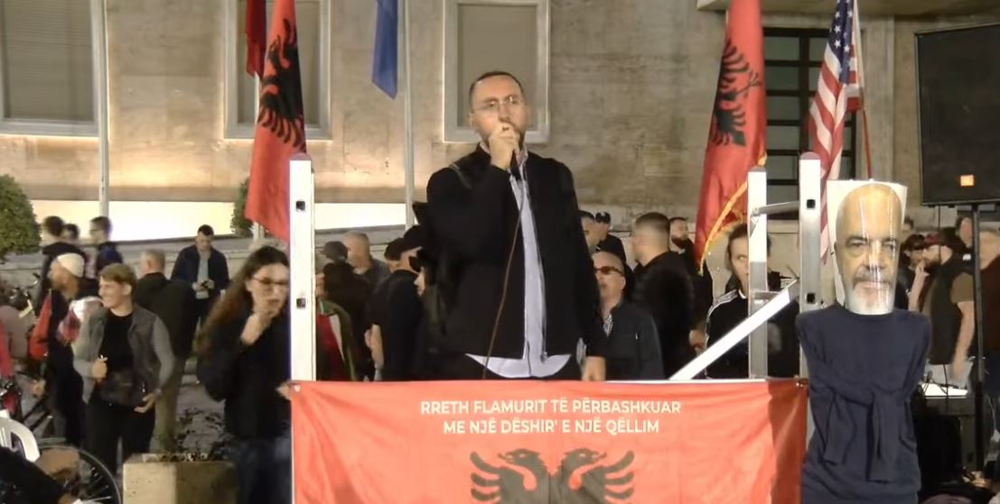 Revolta kundër qeverisë   Nuk na dëgjuan as atëherë  nuk dëgjojnë as sot   protestuesi  Universiteti duhet të ketë vlera  nesë   