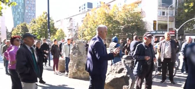 I mituri u arrestua dhunshëm nga policia  qytetari  Janë kriminelët e Ramës  Gjithë populli të dalë në rrugë