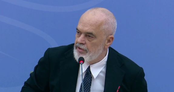 Të rinjtë të masakruar nga dhuna  Rama josh policët  2500 euro për të gjithë ata që janë në front  Në 1 janar rrisim edhe paga   