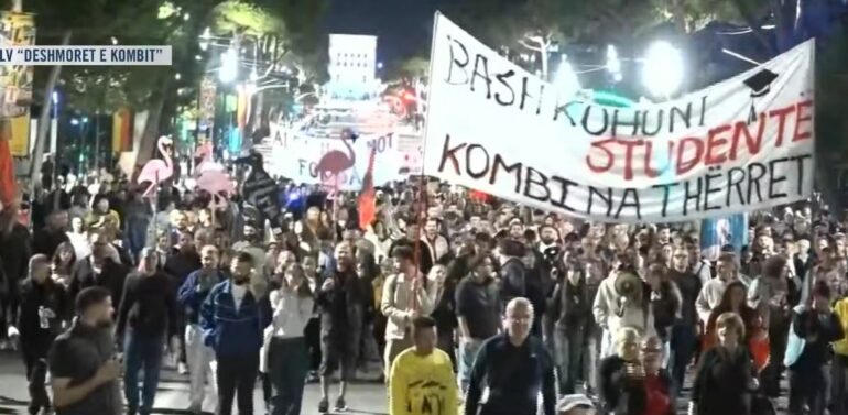 Revolte Protesteeeeeeeeeee