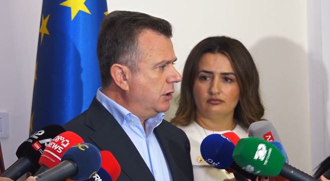 te-ulim-numrin-e-deputeteve-nga-140-ne-120-balla-fton-pd-ne-ne-tryeze-per-ndryshimet-kushtetuese-referendum-pe