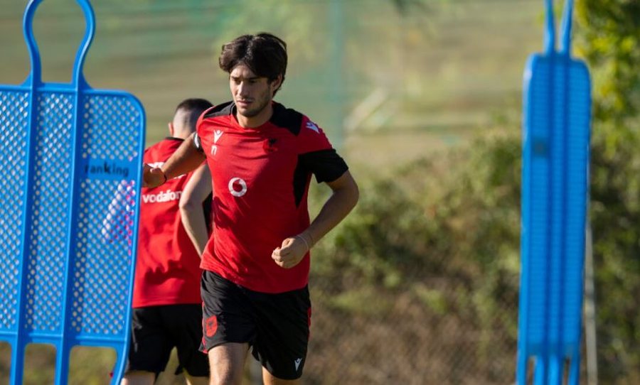 Të dy futbollistët e Kombëtares përfitojnë nga 500 mijë euro  sinjale të mira pas fillimit të sezonit