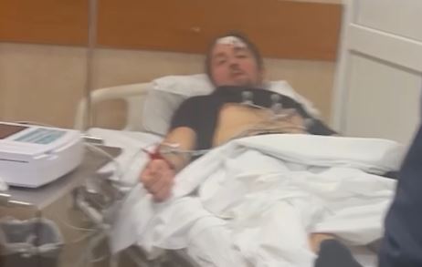 6 policë e dhunuan me shkopa gome dhe e shoqëruan  deputeti Kapri viziton të riun te Trauma